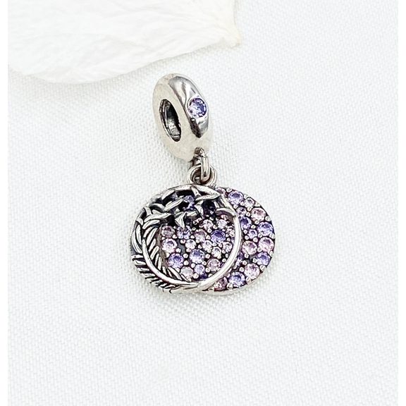Tollpihe pavé függő charm Tollpihe pavé függő charm