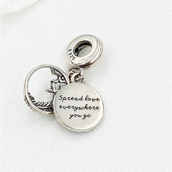 Tollpihe pavé függő charm Tollpihe pavé függő charm
