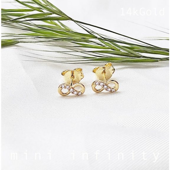 Mini infinity sárga arany és köves bedugós fülbevaló Mini infinity sárga arany és köves bedugós fülbevaló