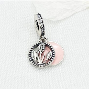 Nőnapi tulipán függő charm