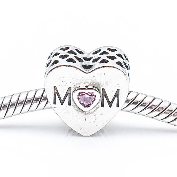 Ezüst Mom szív charm Ezüst Mom szív charm